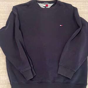 Tommy Hilfiger navy blue vintage sweatshirt. Men’s size S